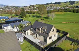 65 Reservoir Road, Sawyers Bay