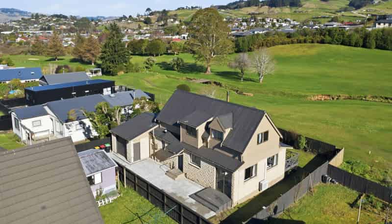 65 Reservoir Road, Sawyers Bay