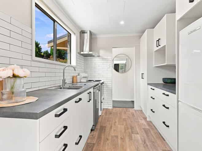 65 Reservoir Road, Sawyers Bay