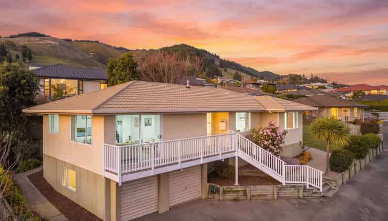 27 Idesia Grove, Richmond