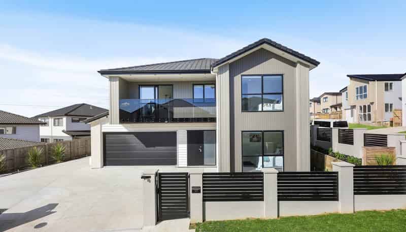 17  Ballyalton Crescent, Flat Bush