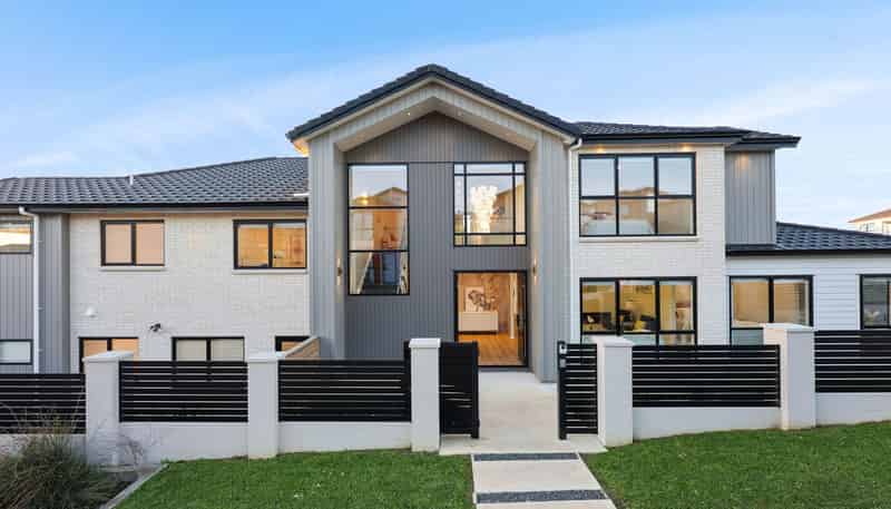 17  Ballyalton Crescent, Flat Bush