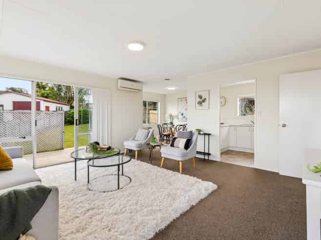 2/48 Sandgate Avenue, Botany Downs