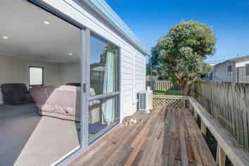 2/100 Brightside Road, Stanmore Bay