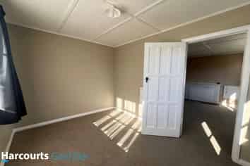 8 Cullen Street, Paeroa
