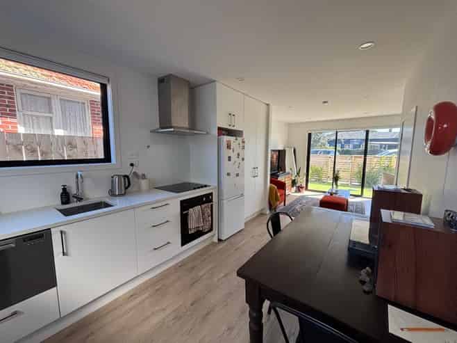 4/4 Mead St, Avondale