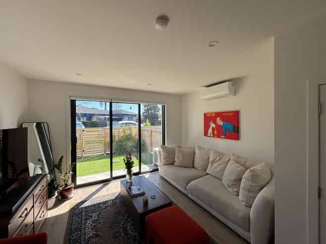 4/4 Mead St, Avondale