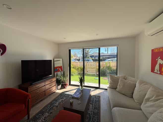 4/4 Mead St, Avondale