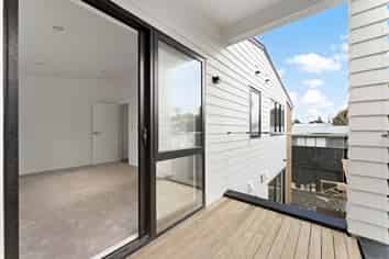 7/122 Archibald Road, Kelston
