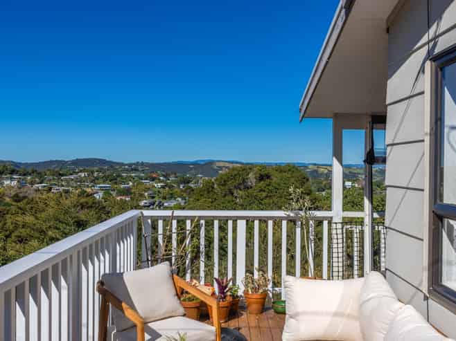 29 Beresford Avenue, Surfdale