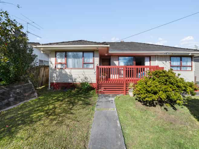 16 Antrim Crescent, Otara