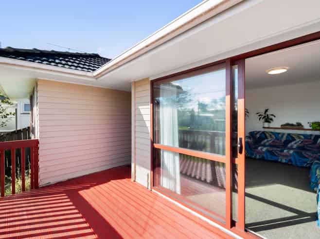 16 Antrim Crescent, Otara