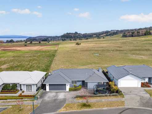 19 Mayfly Grove, Nukuhau