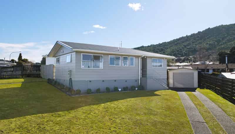 3 Sapphire Place, Pukehangi