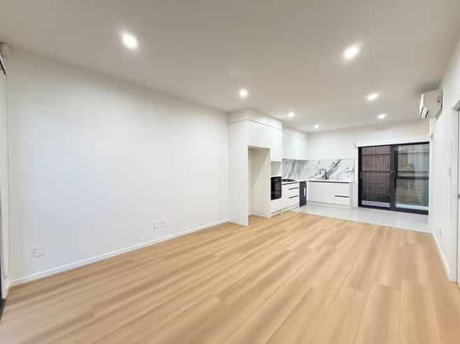 14 Booralee Avenue, Botany Downs