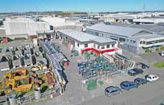 STANDALONE WAREHOUSING WITH SECURE YARD

