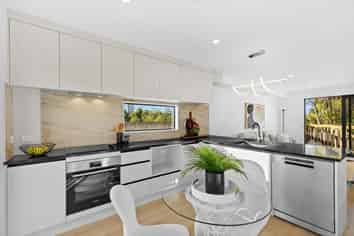 27D Barbados Drive, Unsworth Heights