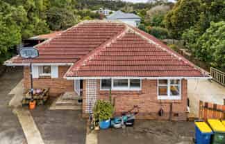 209 Henderson Valley Road, Henderson