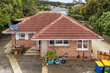 209 Henderson Valley Road, Henderson