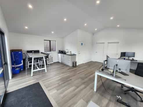 PRIME OFFICE, CLINIC OR STUDIO
