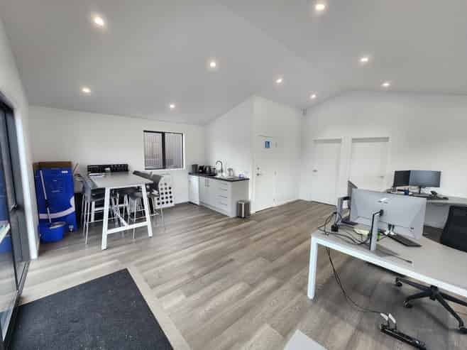 PRIME OFFICE, CLINIC OR STUDIO
