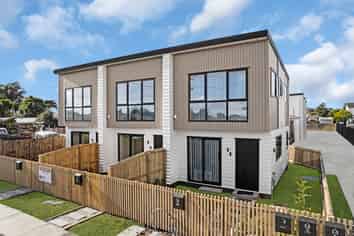 1/14 Kelvin Road, Papakura
