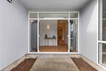 184 Charles Prevost Drive, The Gardens