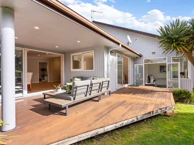184 Charles Prevost Drive, The Gardens