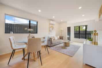 8/32 Tiraumea Drive, Pakuranga