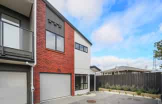 8/32 Tiraumea Drive, Pakuranga