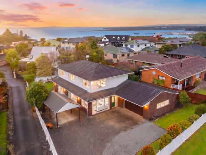 10 Wiseley Road, Hobsonville