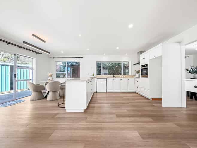 10 Wiseley Road, Hobsonville