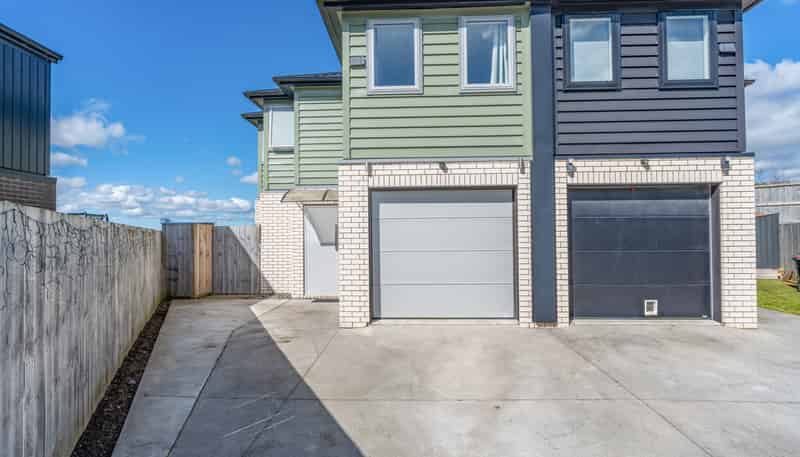 2/10 Mila Paige Close, Glenview
