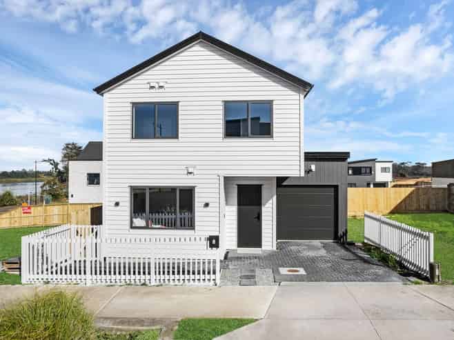4 Taipahitini Road, Karaka