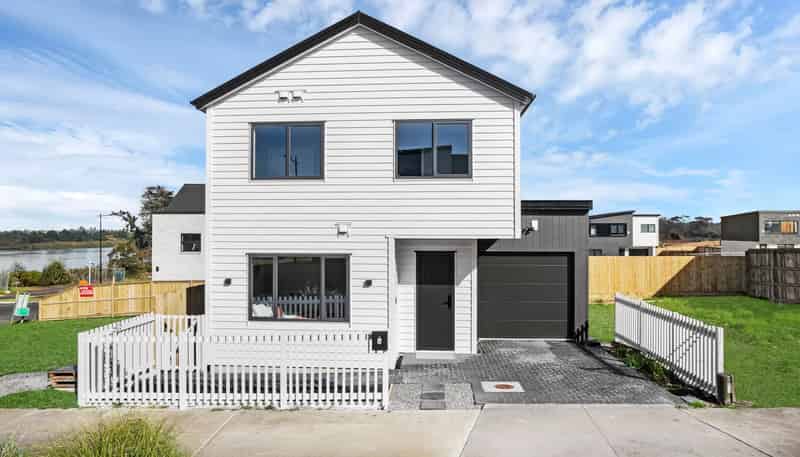 4 Taipahitini Road, Karaka