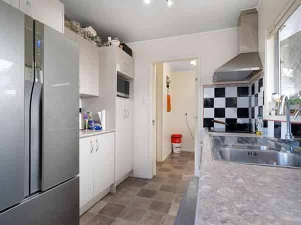 42A Farwood Drive, Henderson