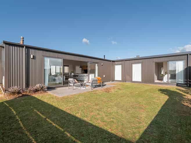 8 Materawaho Way, Pyes Pa