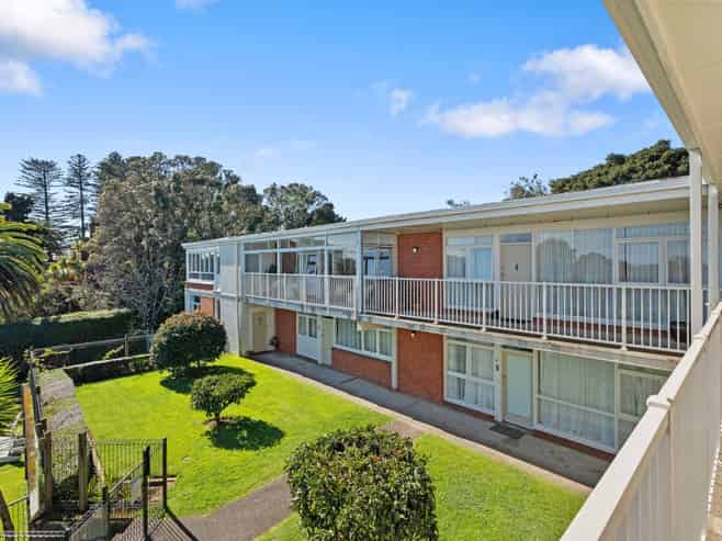 12/12 Crescent Road, Epsom