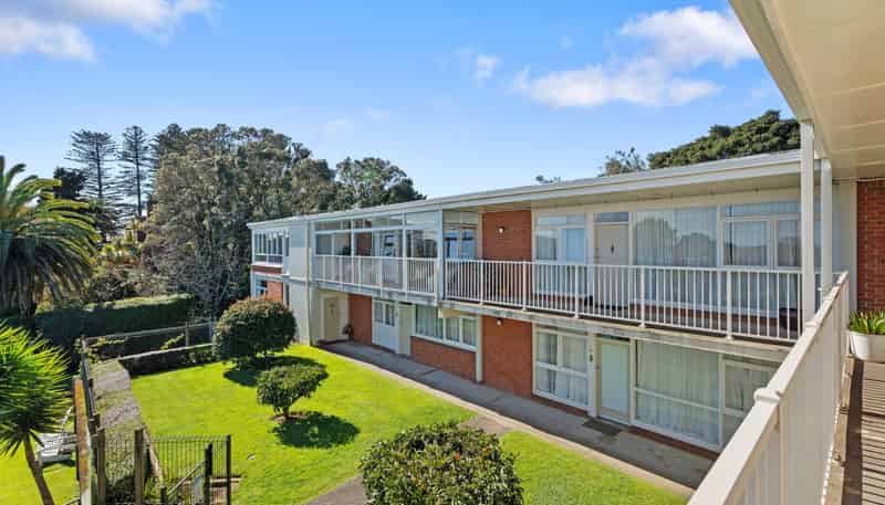 12/12 Crescent Road, Epsom