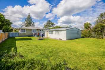 51 President Avenue, Papakura