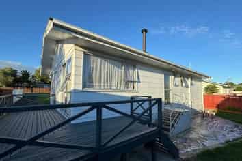 2/147 Gills Road, Half Moon Bay