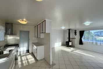 2/147 Gills Road, Half Moon Bay