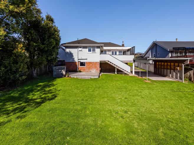 7 Gregory Place, Hillsborough
