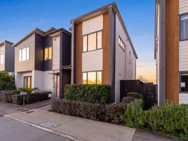 4/7 Scott Road, Hobsonville
