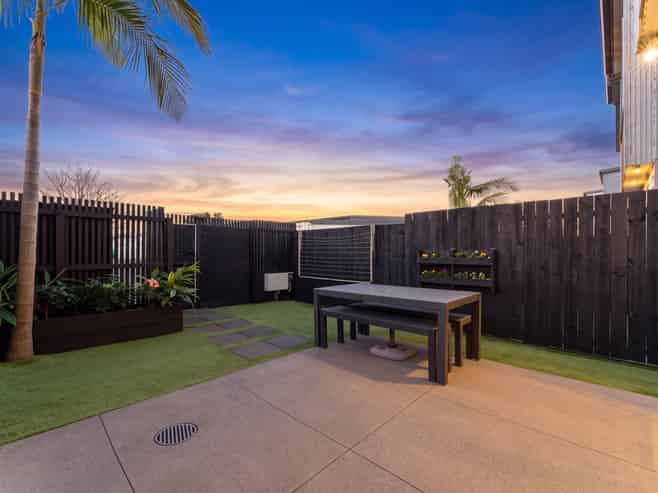 4/7 Scott Road, Hobsonville