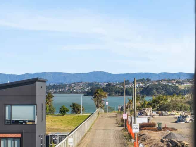 4/7 Scott Road, Hobsonville