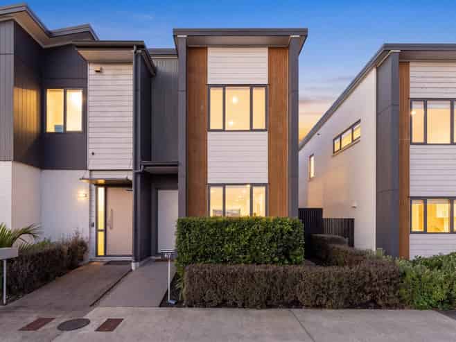 4/7 Scott Road, Hobsonville