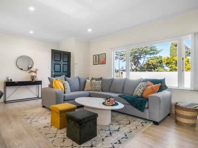 403B West Coast Road, Glen Eden