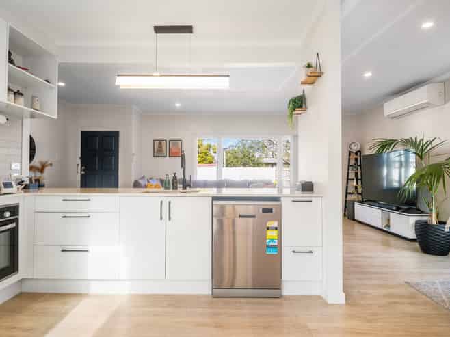 403B West Coast Road, Glen Eden