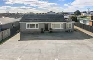 403B West Coast Road, Glen Eden